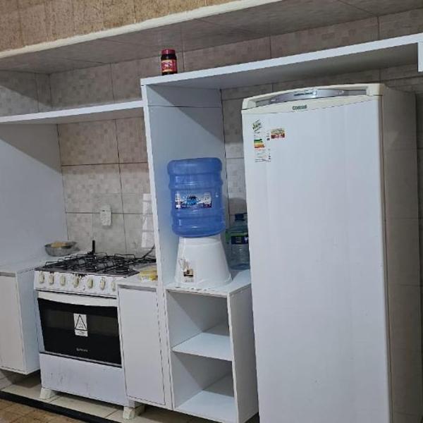 Apto espaçoso, portaria com segurança 24 horas, 2 vagas de estacionamento coberto, piscina adulto e infantil, 2 quadras da praia, próximo ao Crocobeach e Chico do Caranguejo, UPA, supermercado e shopping Rio Mar