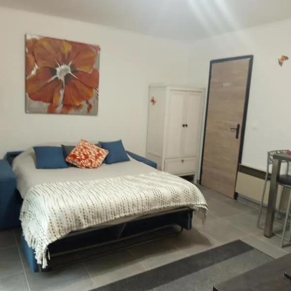 Fully equipped studio, hotell sihtkohas Saint-Germain-de-Joux