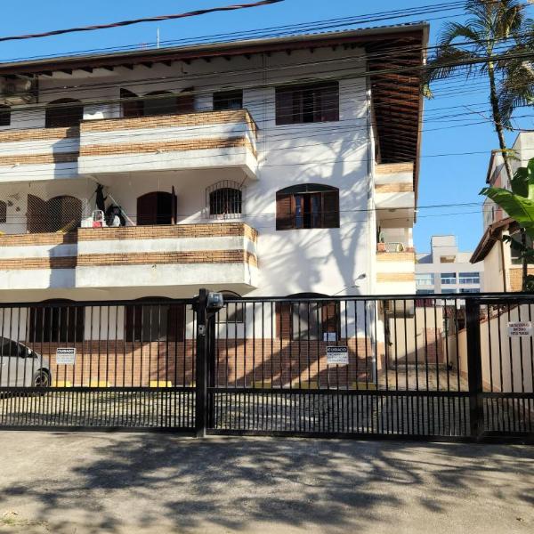 Próximo a Praia Grande, Apto com ar,garagem e Suíte