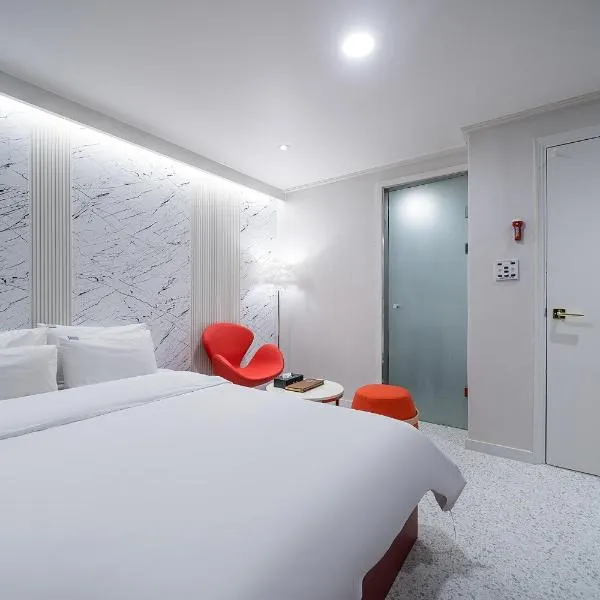 넘버25호텔 길동점, hotel in Seoul