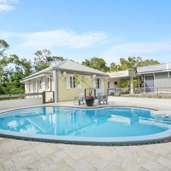 Domaine Honore - Case Créole dans Jardin Tropical, viešbutis mieste Sent Roza