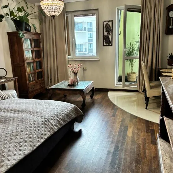Deluxe Apartament na wyłączność z darmowym parkingiem w garażu fv, ξενοδοχείο στη Βαρσοβία