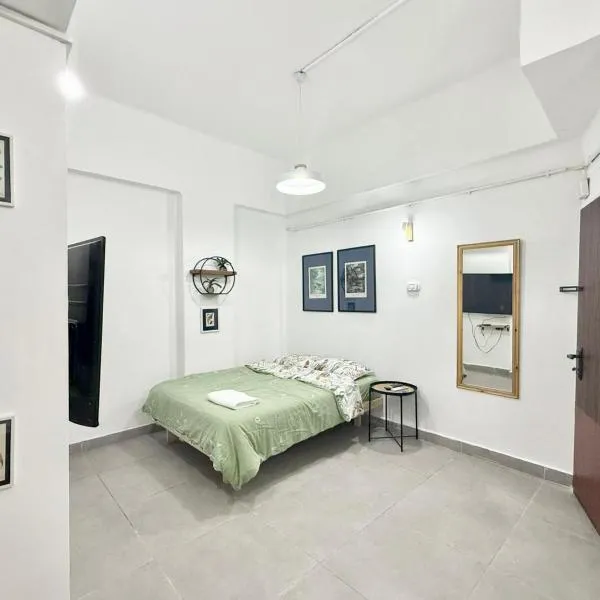 Dotan's Place By The Beach!, hotel a Tel Aviv