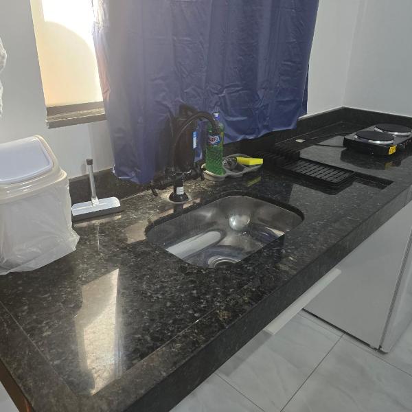 Flat completo a 10 minutos de vários espaços de festa - Foto 3