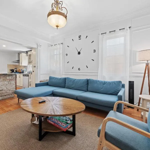 Stylish Apartment - Light Rail Access, hotel di Bayonne