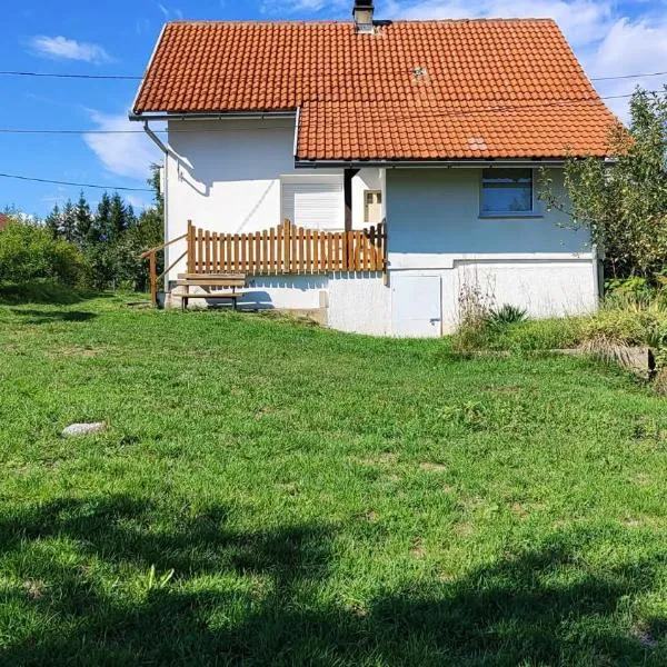 Lucija, hôtel à Lovinac