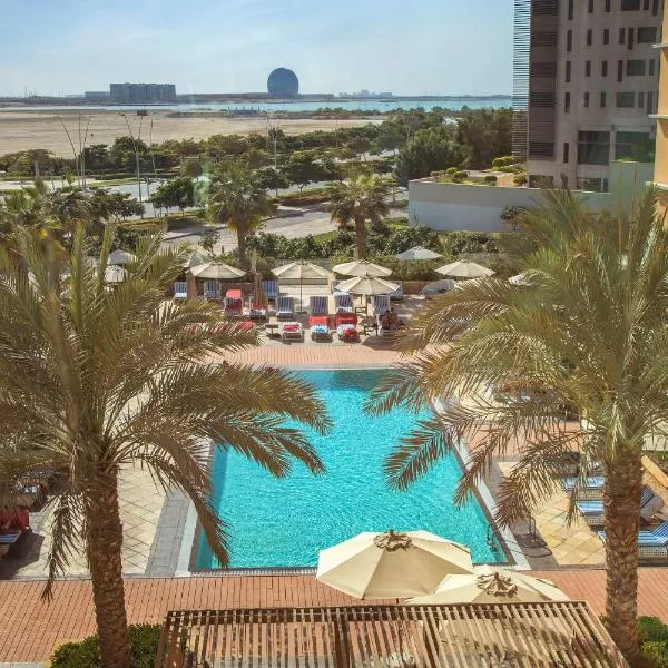Yas Plaza Circuit by IHG, hotel in Abu Dhabi