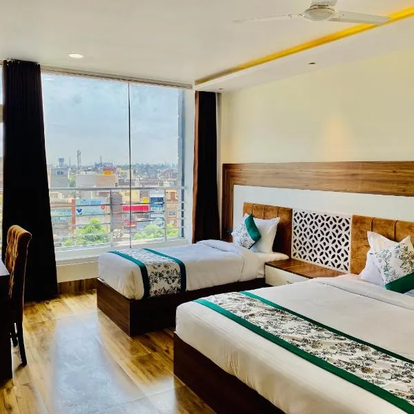 Hotel White Nest Amritsar, hotel en Amritsar