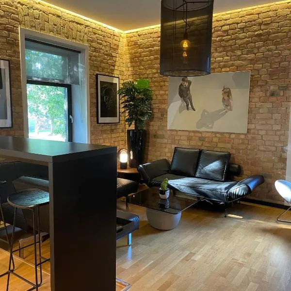 Downtown Retreat Loft-Industrial Studio, hôtel à Riga