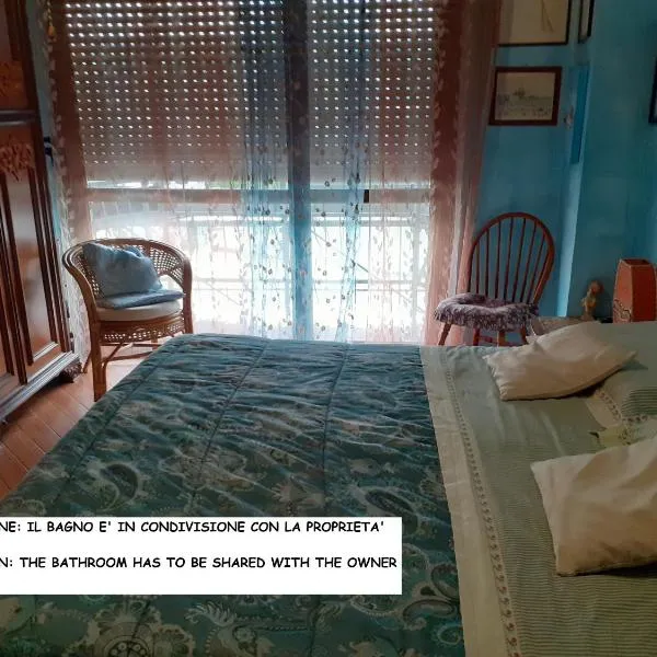 Room country-lake, hotel in Dormelletto