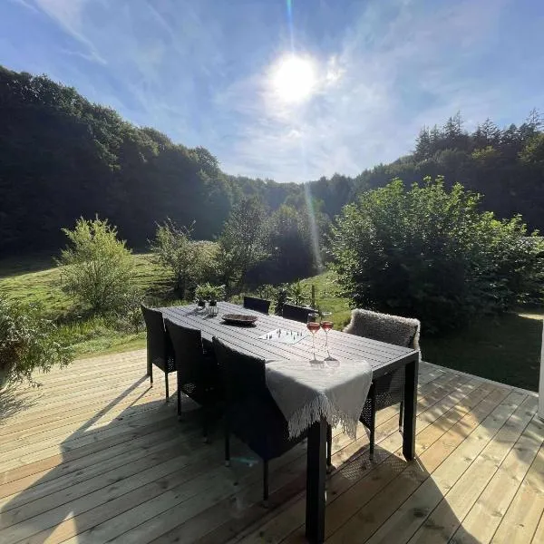 Naturperle midt i skoven, ved sø og eng, hotel in Vejle