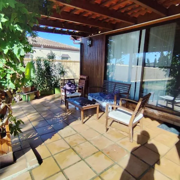 Brisa&Mar, hotel in Chiclana de la Frontera