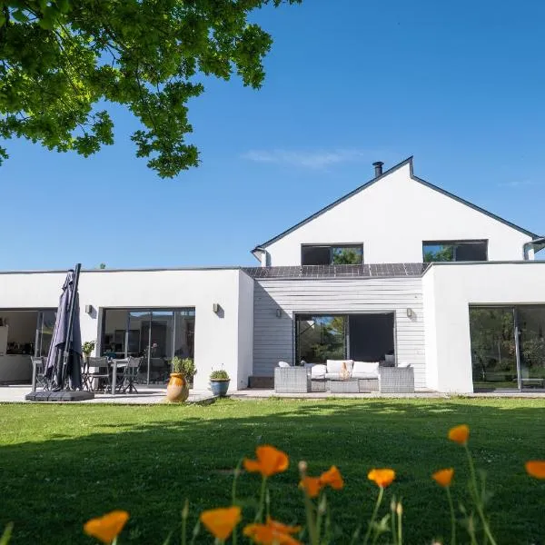 Chambres d'hôtes proche du Golfe avec petit-déjeuner, hotel in Saint-Armel
