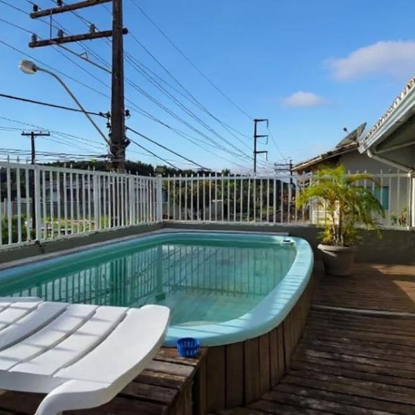 Casa com 8 suítes para família e amigos na praia