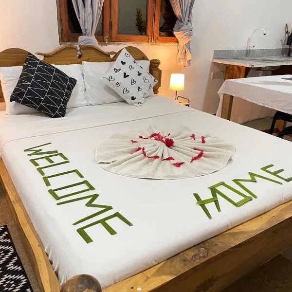 Zanzllywood Hotel and Apartments, hotel in Marumbi