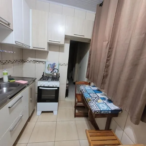 Comfortable apartment next to HCPA, hotel in Porto Alegre