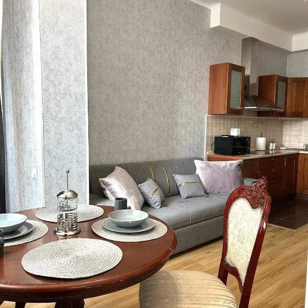 Квартира Достык плаза, hotel i Almaty