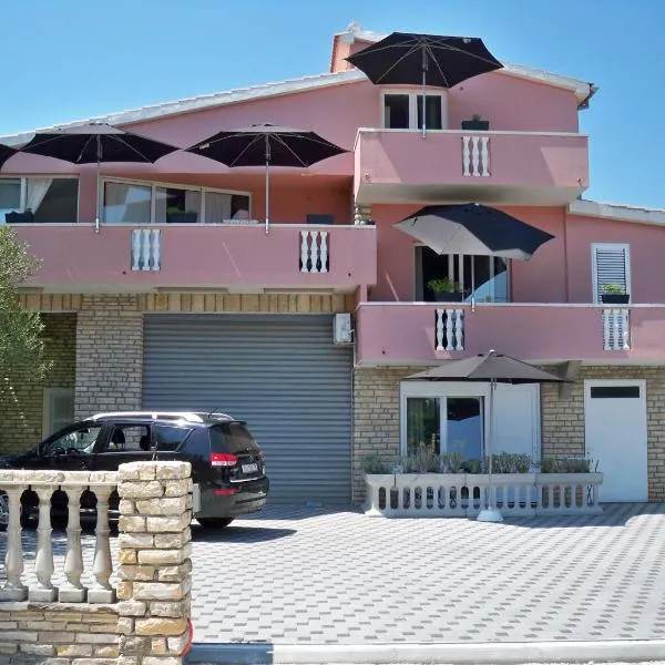 Studio Diva&Vlado, hotel v destinaci Sukošan