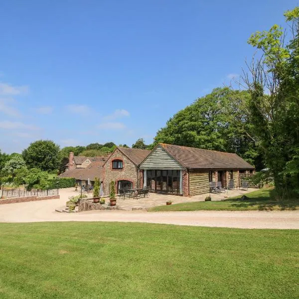 Corn House, hotel i Plaish