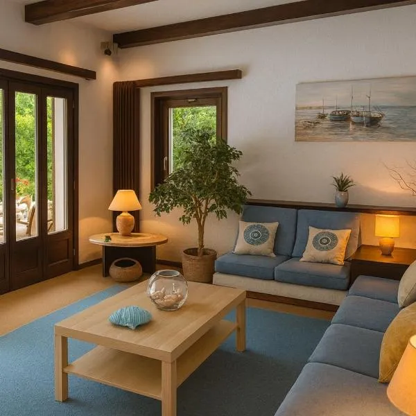 Villa sunshine with pool, ξενοδοχείο στο Λινιάνο Σαμπιαντόρο
