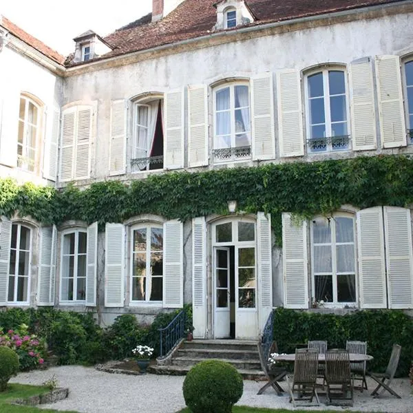 B&B Le Jardin de Carco, hotel in Étrochey