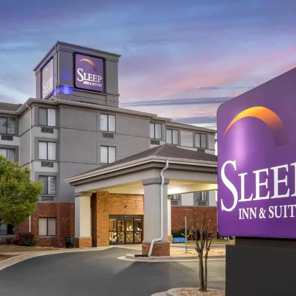 Sleep Inn & Suites Auburn Campus Area I-85, hotel di Auburn