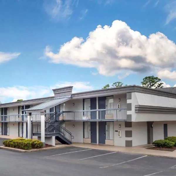 Clarion Pointe Morrow - Atlanta South, hotel in Morrow
