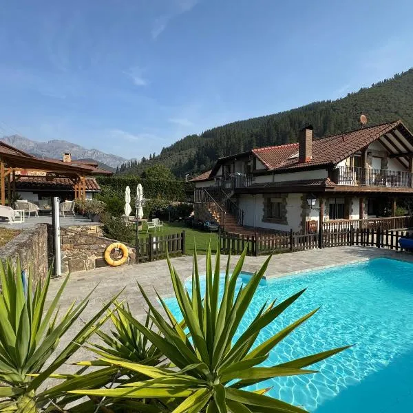 Apartamentos Rurales Valverde, hotel v destinácii Potes