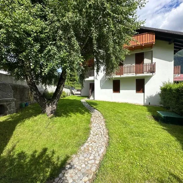 Dimaro Apartment - Your Mountain Experience, hotel en Monclassico