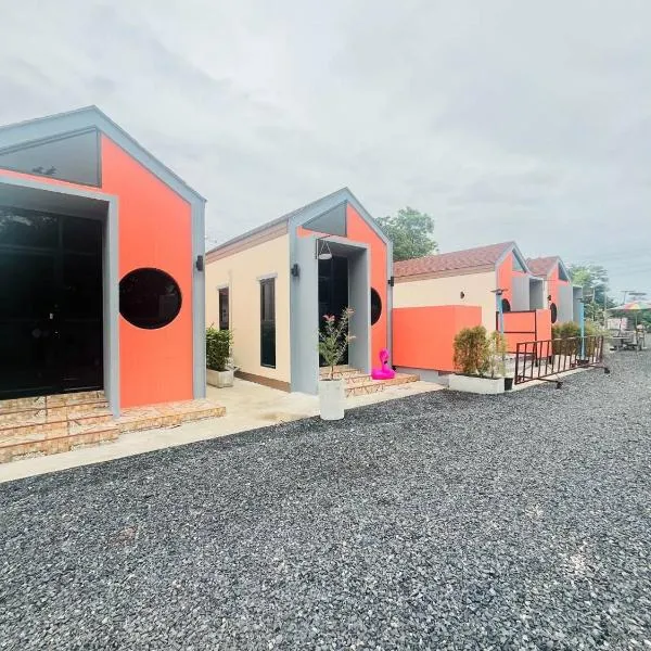CKC Homesweet, hotel em Nakhon Nayok