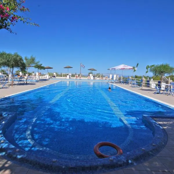 Santorini Camping & Hostel, hotel in Fira