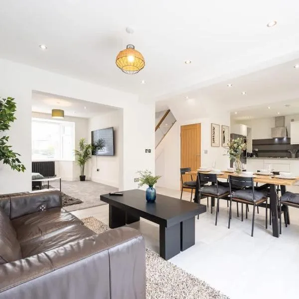 The Wilmslow House Free Parking - Close to Airport, Hotel in Alderley Edge