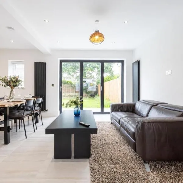 The Wilmslow House Free Parking - Close to Airport, hotell i Alderley Edge