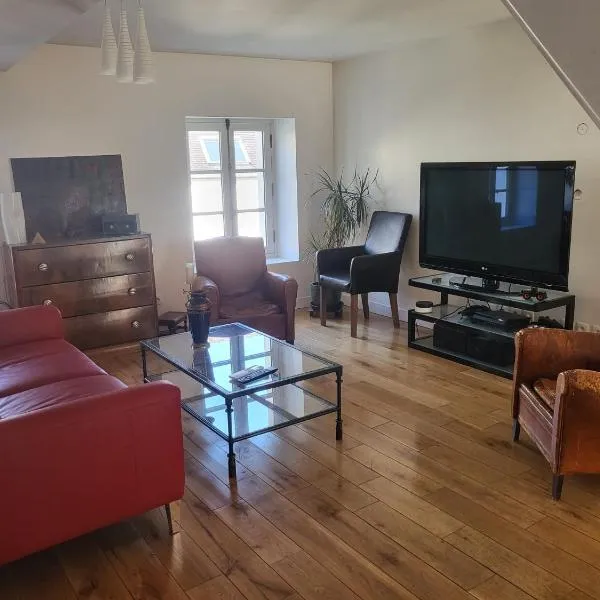 Viesnīca Le Clos Malou cœur de Thomery 3 chambres 1 à 9 pers pilsētā Thomery