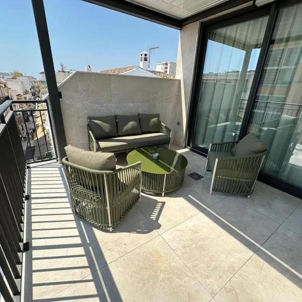 SUITE PLAYA CARIHUELA Apartamentos, hotelli kohteessa Torremolinos