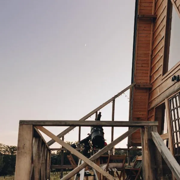 Fontaine aux Herbes - Ecolodge Humulus lupulus、Clarbecのホテル