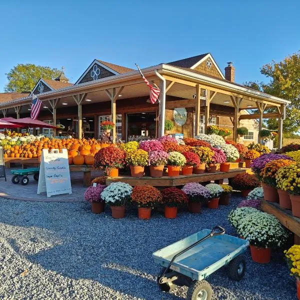Bayfront & nature preserve!, hotel v destinaci Riverhead
