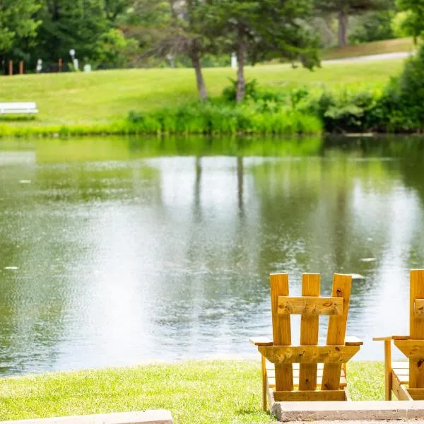 Basswood Resort, khách sạn ở Platte City