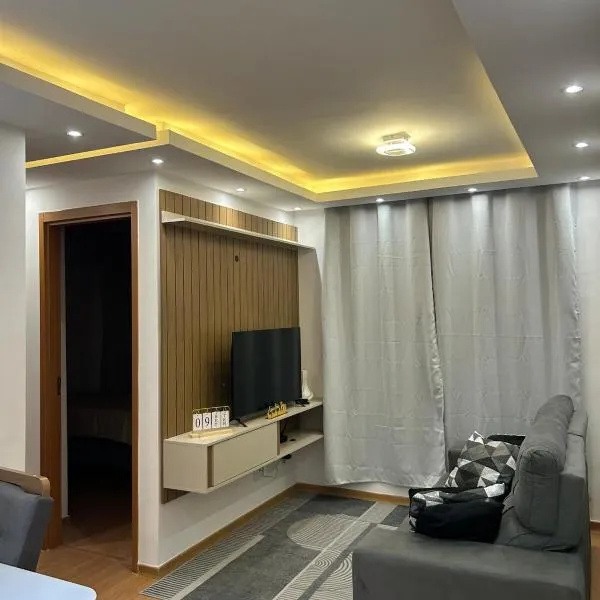 Apartamento completo, lindo e confortável em Duque de Caxias RJ, hotel en Duque de Caxias