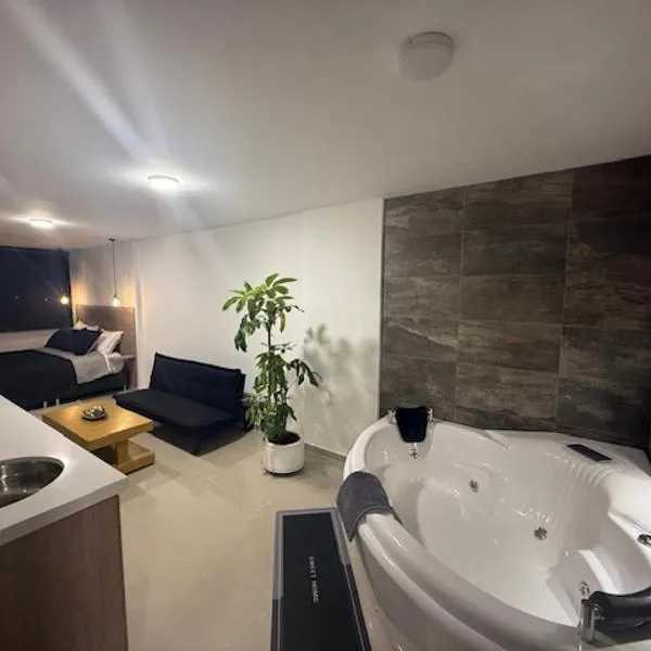 Apto con Jacuzzi Privado y Cama Doble, Hotel in Bogotá