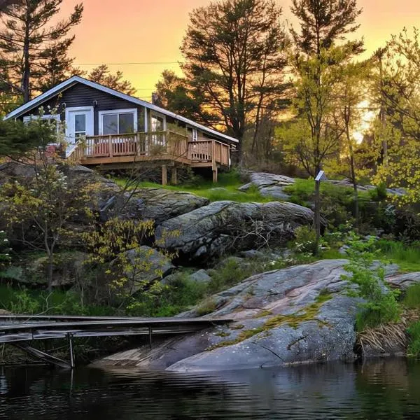 Georgian Bay Lakeview Cottage - Rockwood #5, hotelli kohteessa Dillon