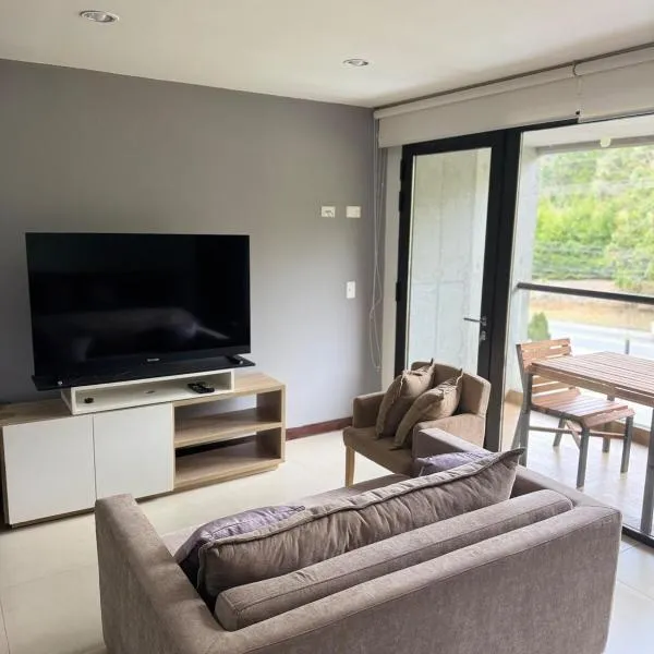 Hotel rioverde aparta suite cerca de aeropuerto JMC, hotel in José María Córdova International