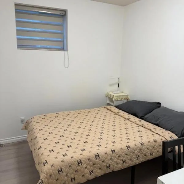 Exclusive Offer - A special deal ending soon!! Super Nice Location - Very close to YVR Airport and shopping center & easy transportation, hotel in Vancouver