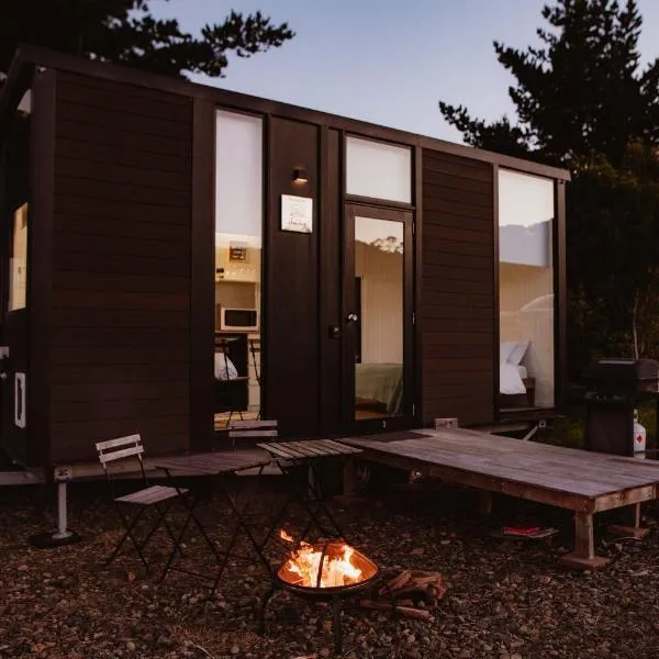 Kūaotunu Cabin 2 by Tiny Away，位于Kuaotunu的酒店