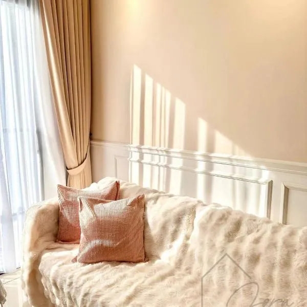 Twin Tower Residence Brand New Minimalist Suite 7pax 3 Min Walk from CIQ, hotel in Johor Bahru