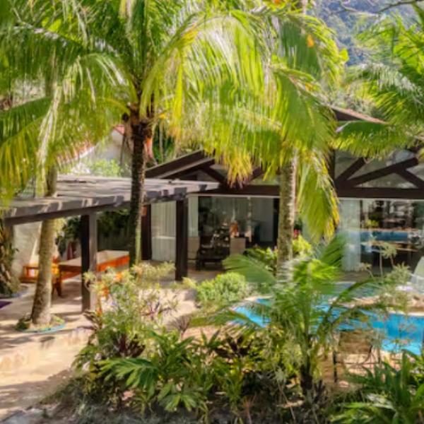 Barequeçaba - Pé na areia - 6 suites