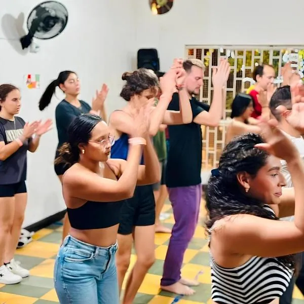 Havana Dance School & Hostel, hotel in Cali