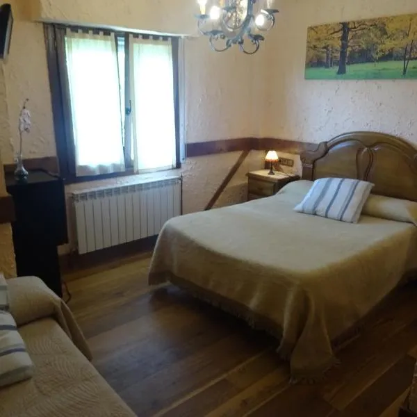 Casa Rural Arratzain, hotel v destinaci Usúrbil