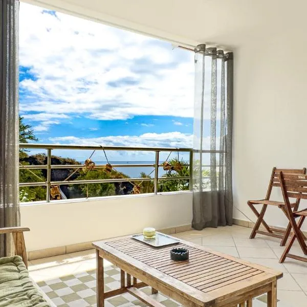 Studio Vue Mer - Boucan Canot Cap Homard, hotel in Saint-Paul