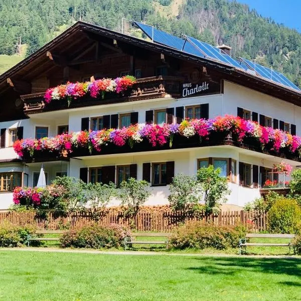 Haus Charlotte, hotel di Kals am Großglockner